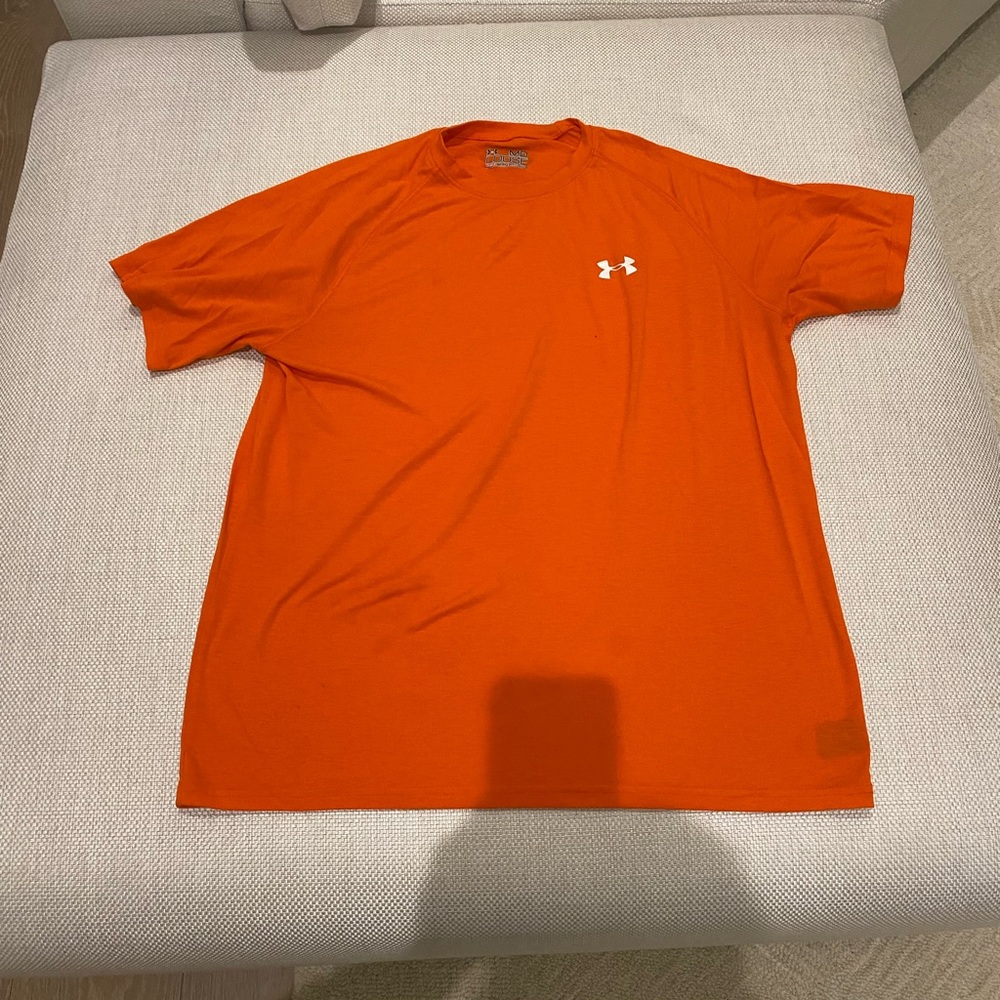 Under Armour Workout Shirt - Size Medium